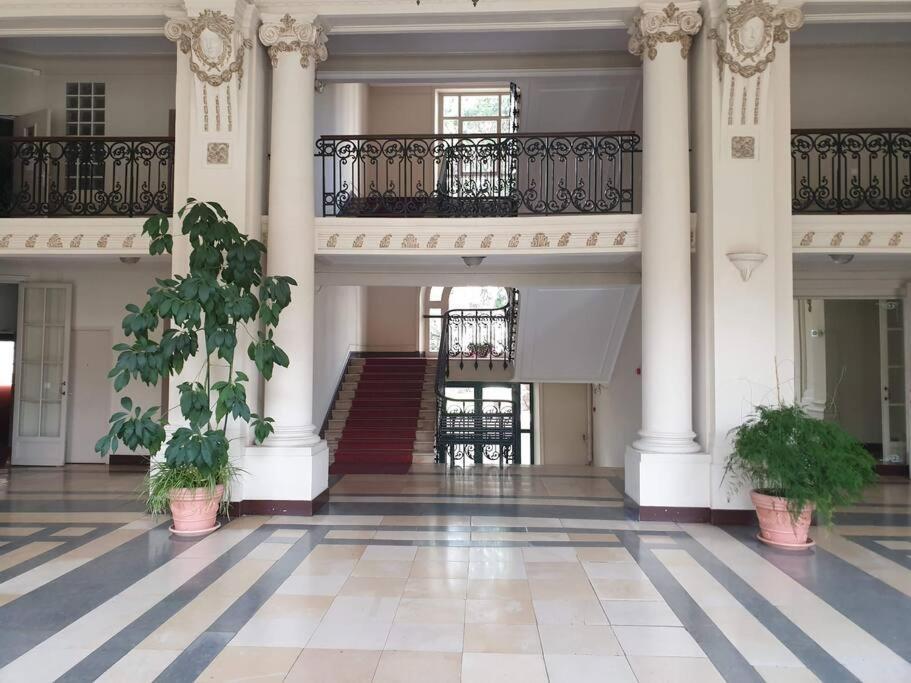 Grand T2 Calme Et Cosy Au « Pyrenees Palace » Bagneres-de-Luchon Экстерьер фото